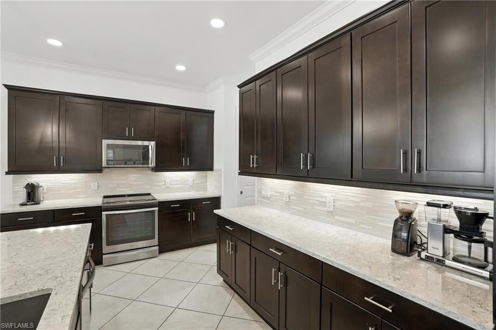 4649 Abaca Cir, Naples, FL 34119 Photo