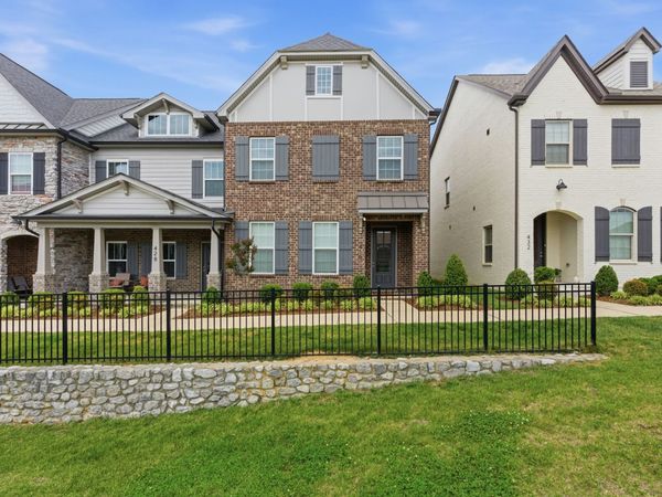 430 Longstone Rd, Gallatin, TN 37066