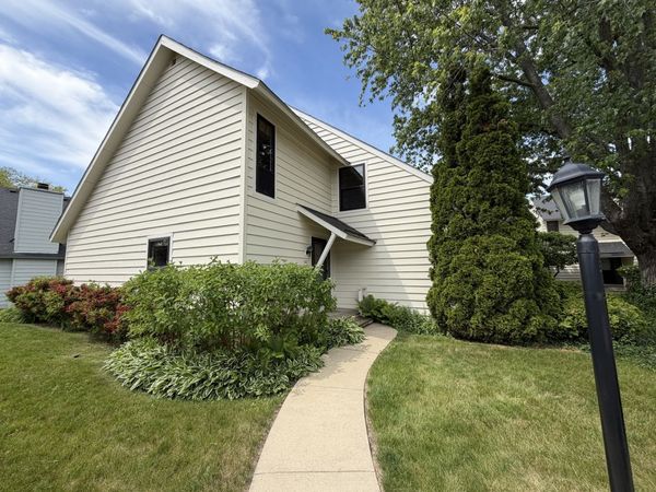 661 Mitchell Court , Unit 661, Gurnee, IL 60031