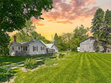 11327 Wyandale Road, Springville, NY 14141