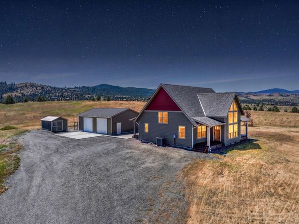 26216 W Bench Road, John Day, OR 97845