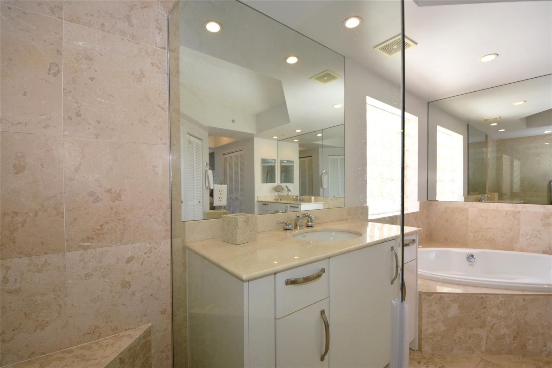 2051 SE 3rd Street, Unit 509, Deerfield Beach, FL 33441 Photo