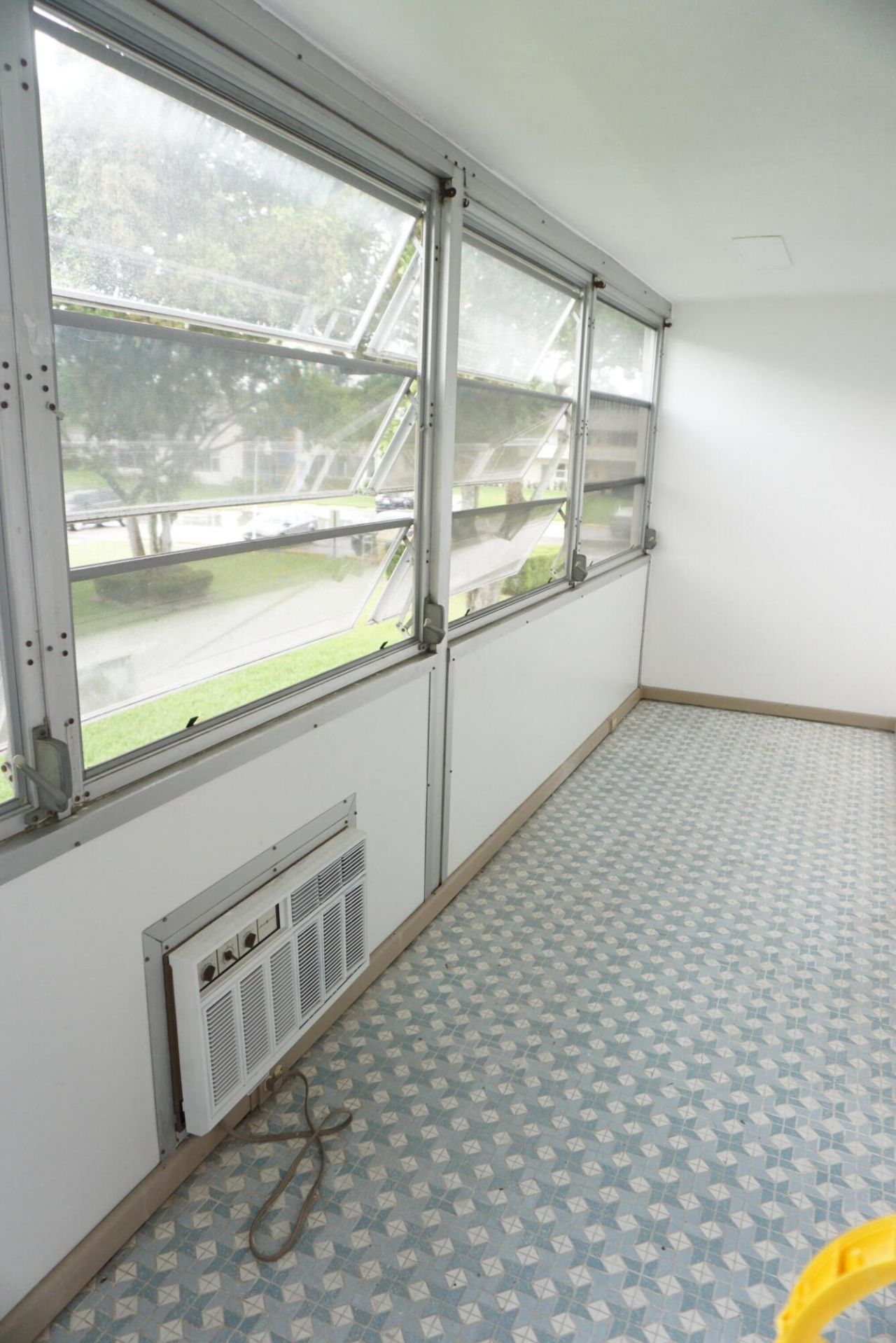 50 Canterbury B, West Palm Beach, FL 33417 Photo