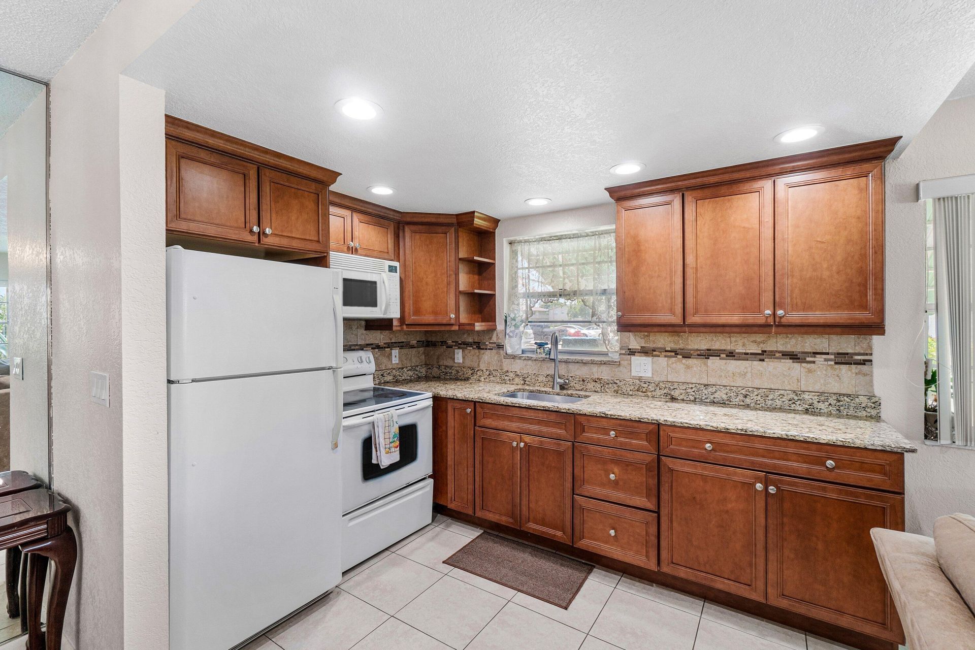 57 Canterbury, West Palm Beach, FL 33417 Photo