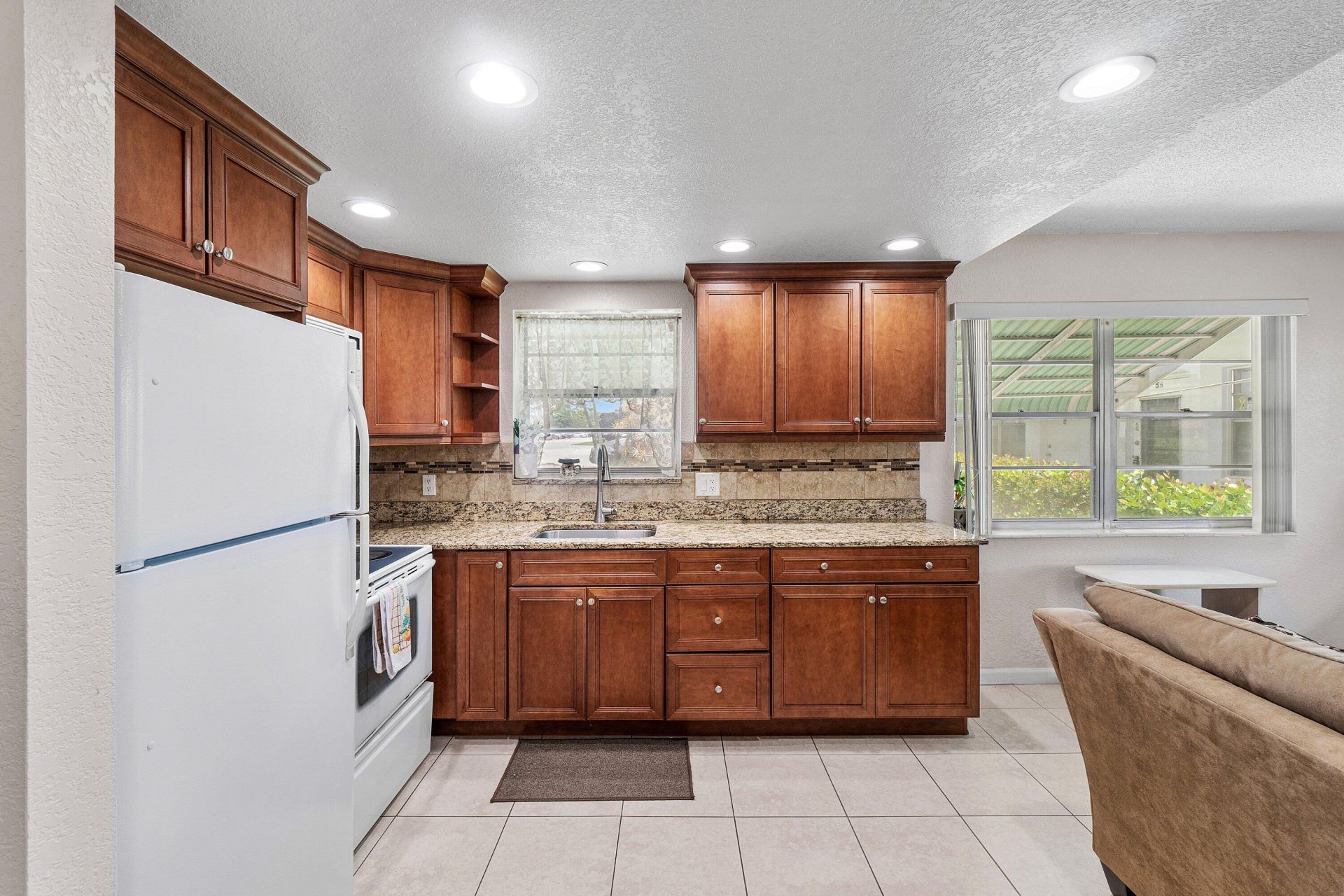 57 Canterbury, West Palm Beach, FL 33417 Photo