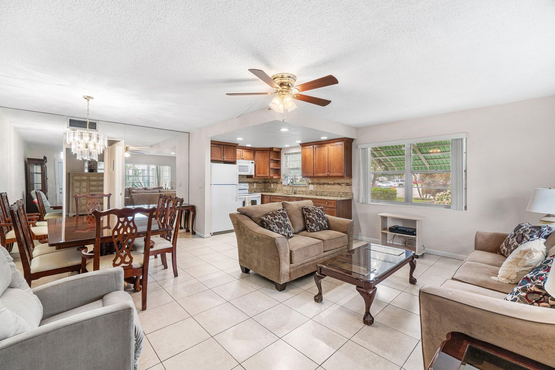 57 Canterbury, West Palm Beach, FL 33417 Photo