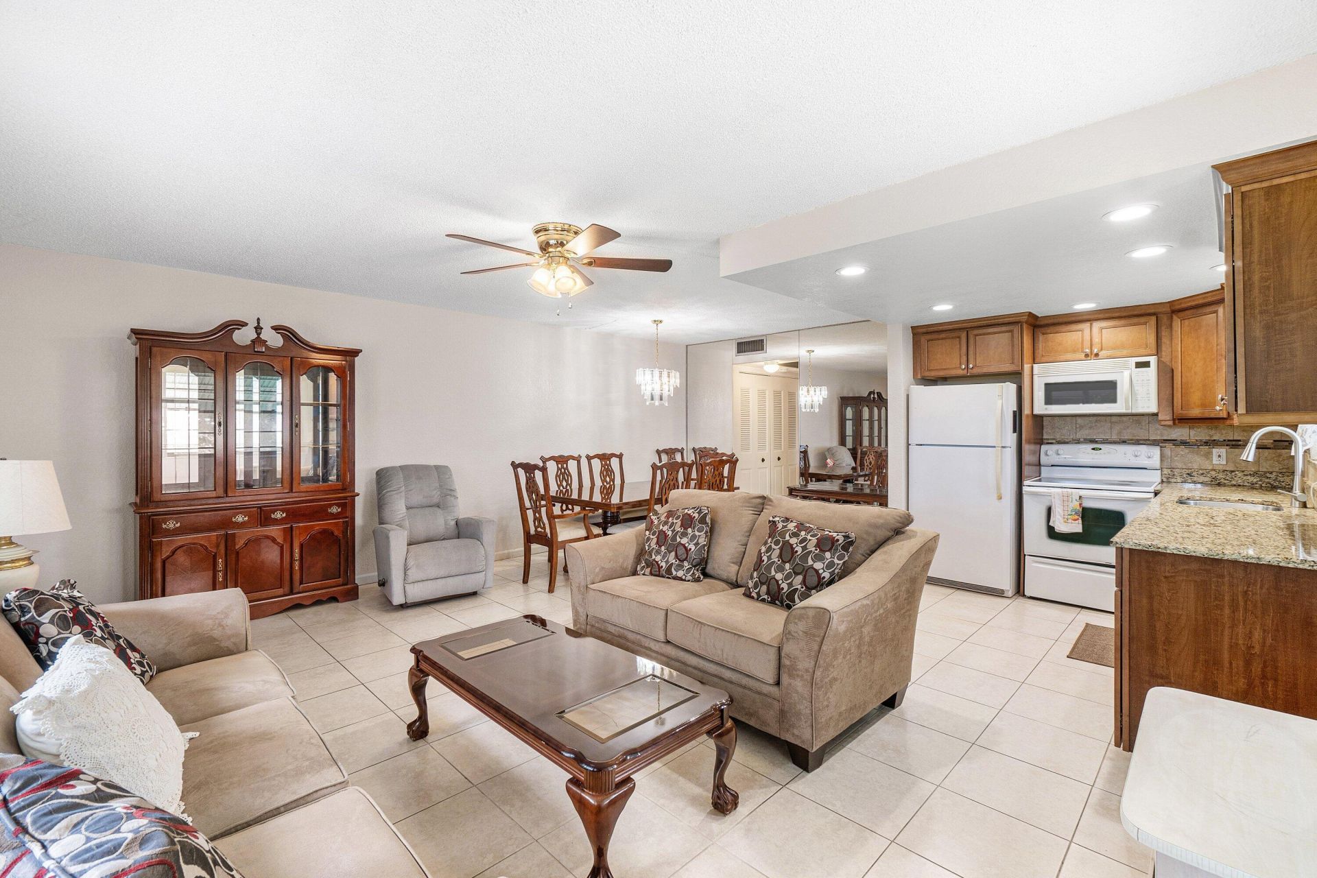 57 Canterbury, West Palm Beach, FL 33417 Photo