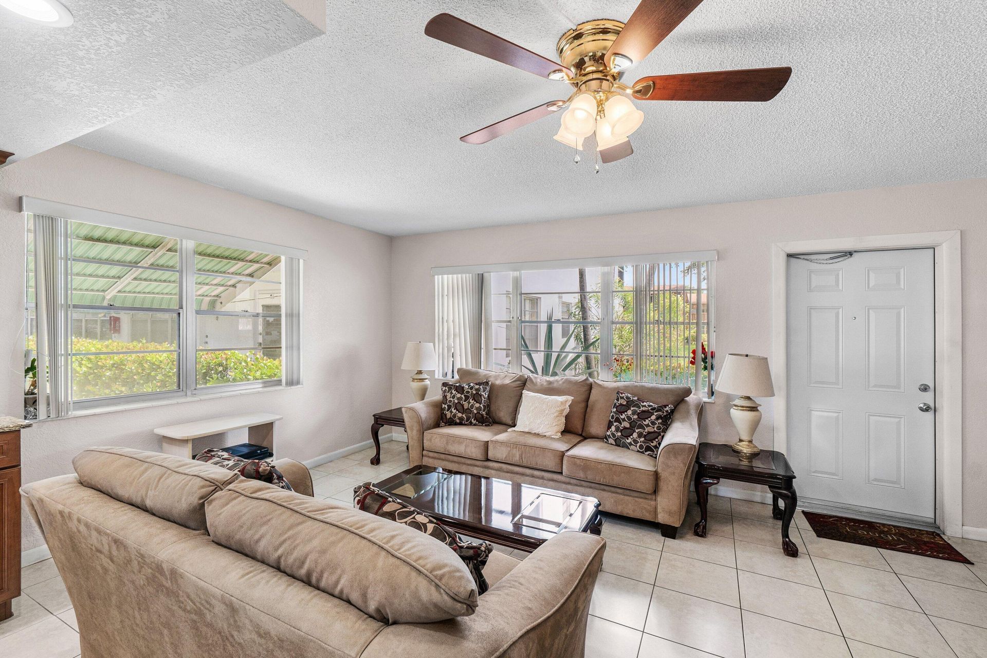 57 Canterbury, West Palm Beach, FL 33417 Photo