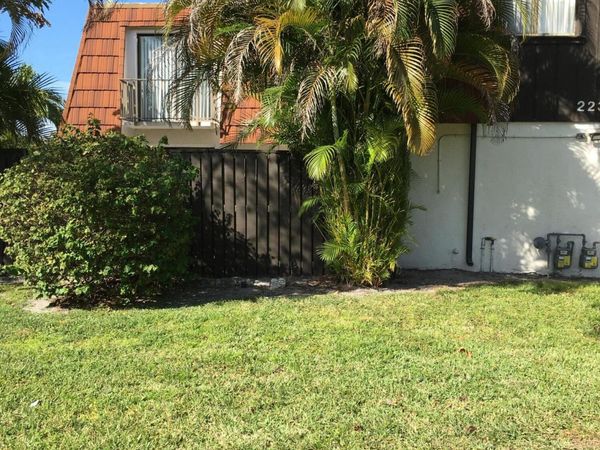2233 White Pine Circle, Unit D, Greenacres, FL 33415