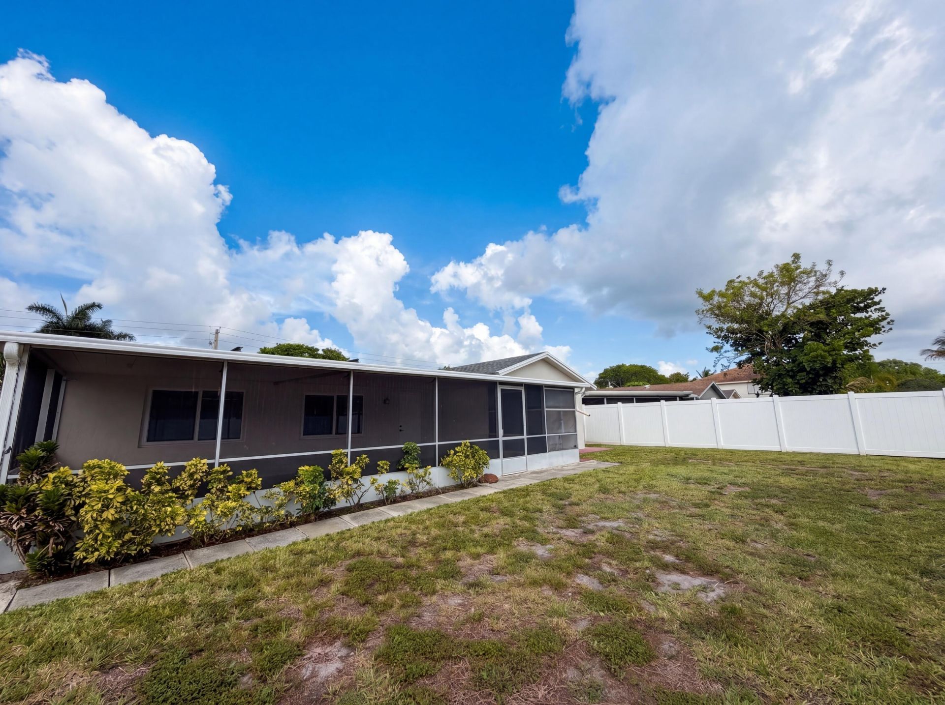 9605 NW 81st, Tamarac, FL 33321 Photo