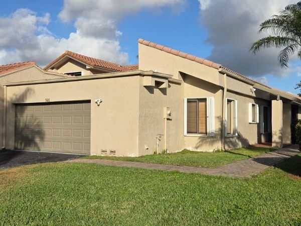 566 Village Lake Drive, Weston, FL 33326