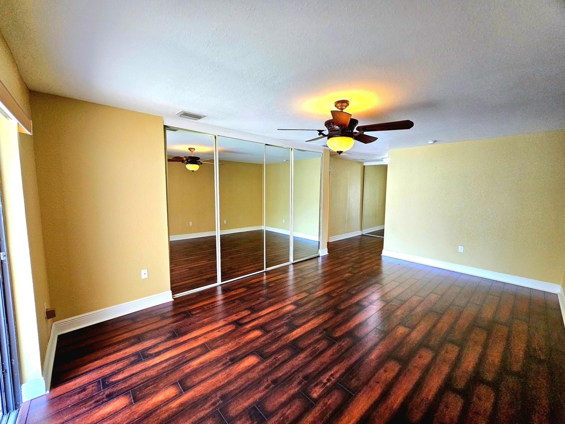 566 Village Lake Drive, Weston, FL 33326 Photo