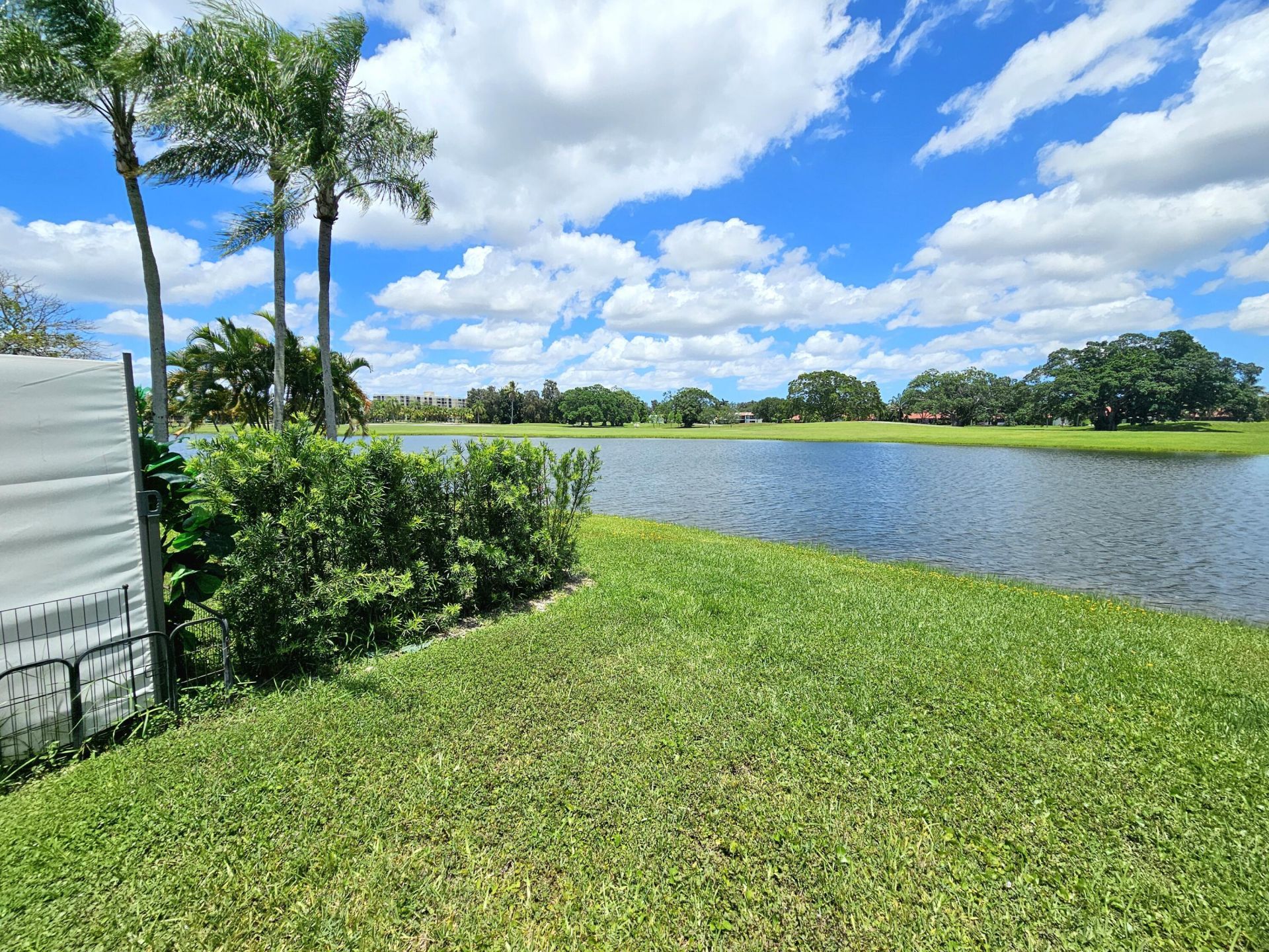 566 Village Lake Drive, Weston, FL 33326 Photo