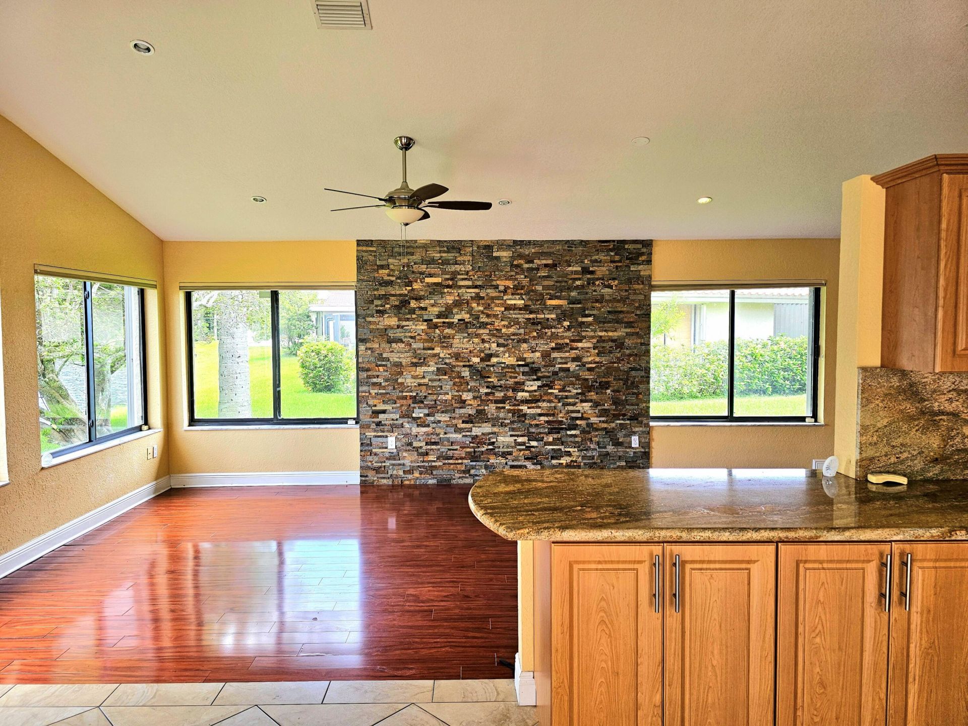 566 Village Lake Drive, Weston, FL 33326 Photo