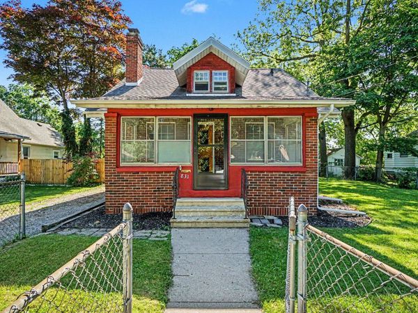 831 Bush Street, Jackson, MI 49202
