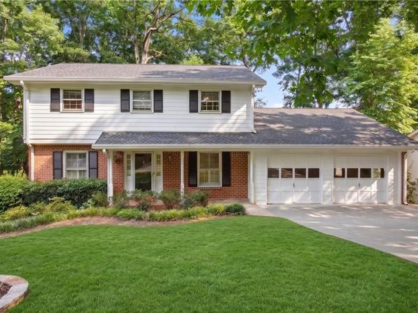 4589 Holliston Road , Dunwoody, GA 30360