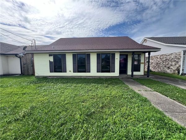 3320 SHANNON Drive , Violet, LA 70092