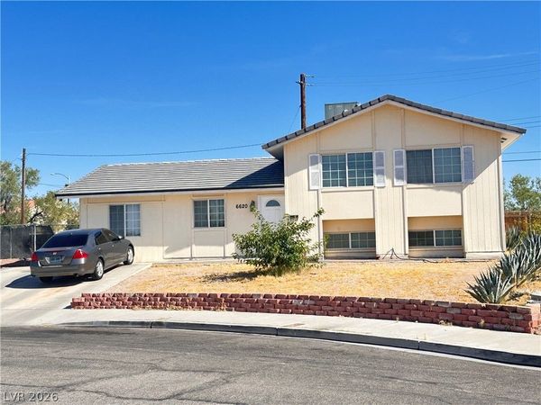 6620 Bourbon Way , Las Vegas, NV 89107