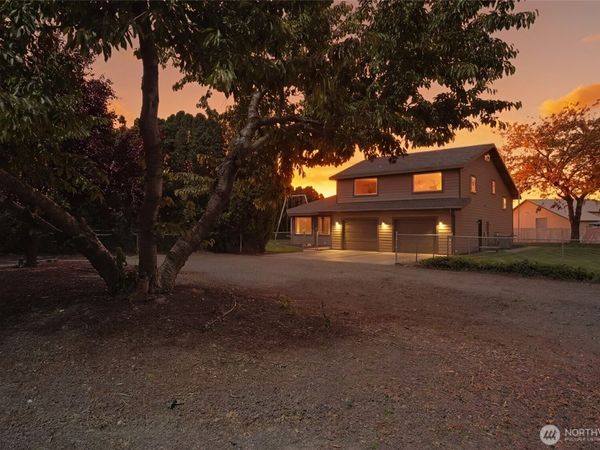 1914 SE Rd N , Moses Lake, WA 98837