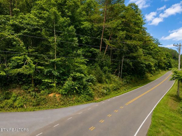 2131 Goose Gap Rd, Sevierville, TN 37876