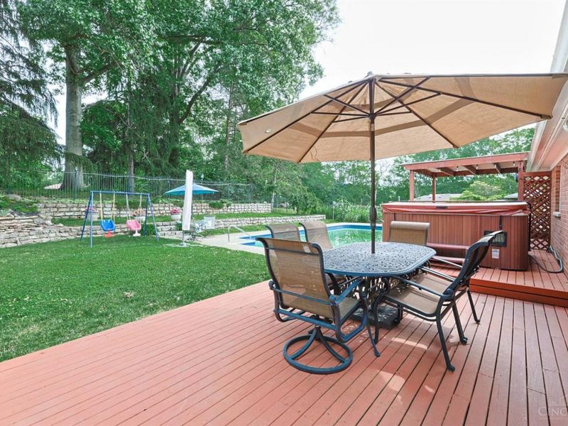 2443 Hunt Road, Cincinnati, OH 45215 Photo 42