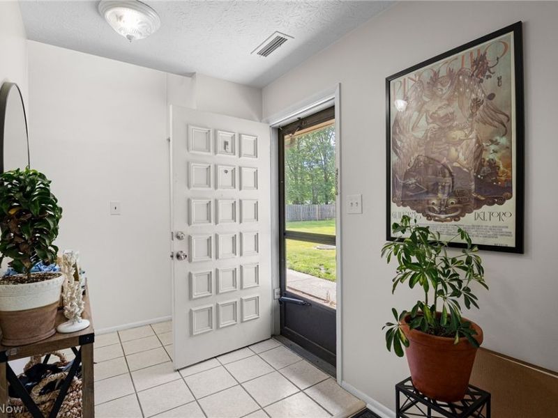26653 Lake Of The Falls Boulevard, Olmsted Falls, OH 44138 Photo 14