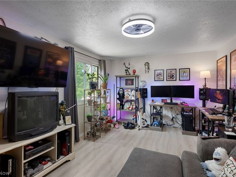 26653 Lake Of The Falls Boulevard, Olmsted Falls, OH 44138 Photo 16