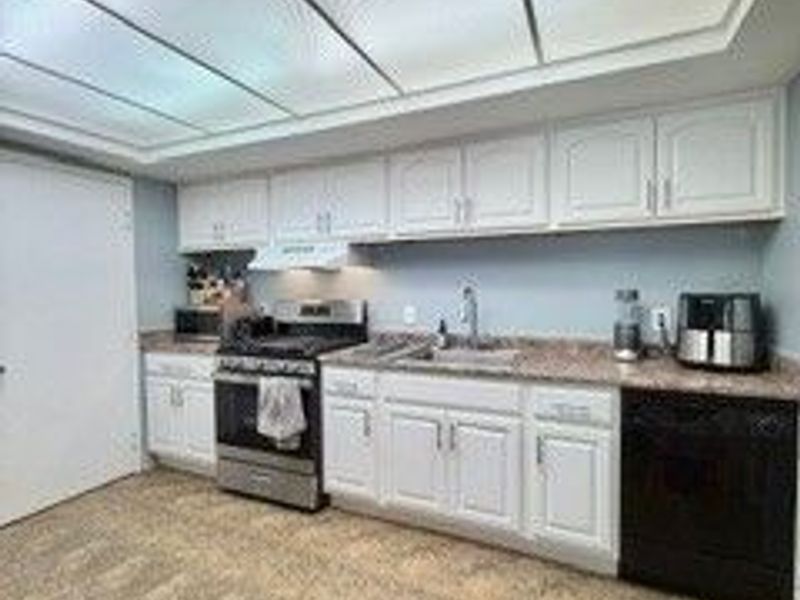 26653 Lake Of The Falls Boulevard, Olmsted Falls, OH 44138 Photo 2