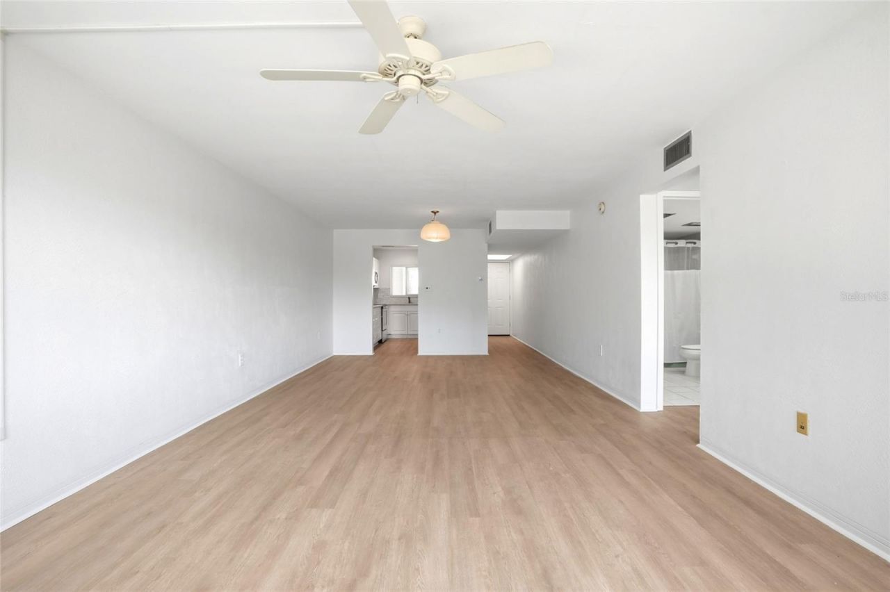 4570 Overlook Drive Ne, Unit 284, Saint Petersburg, FL 33703 Photo