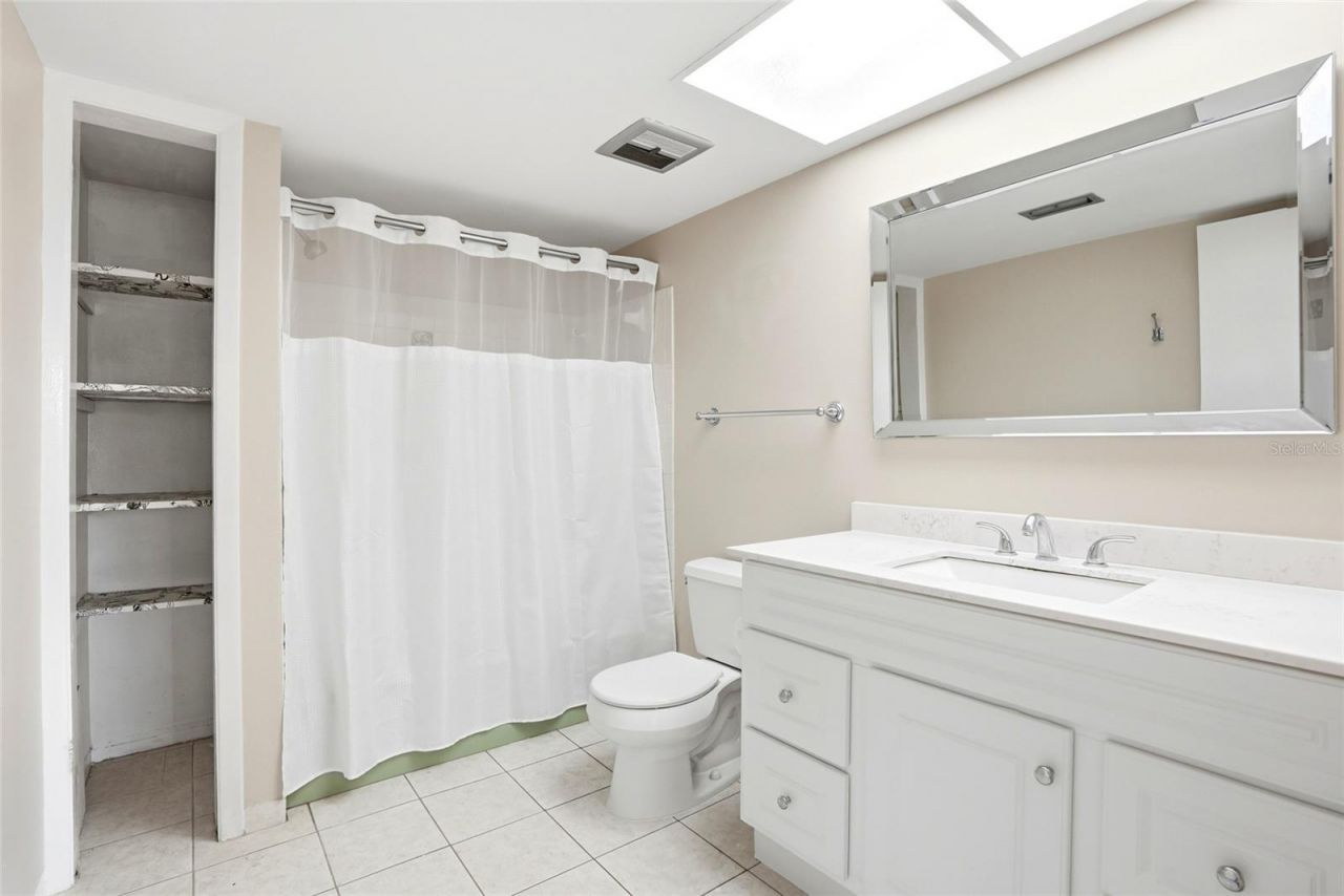 4570 Overlook Drive Ne, Unit 284, Saint Petersburg, FL 33703 Photo