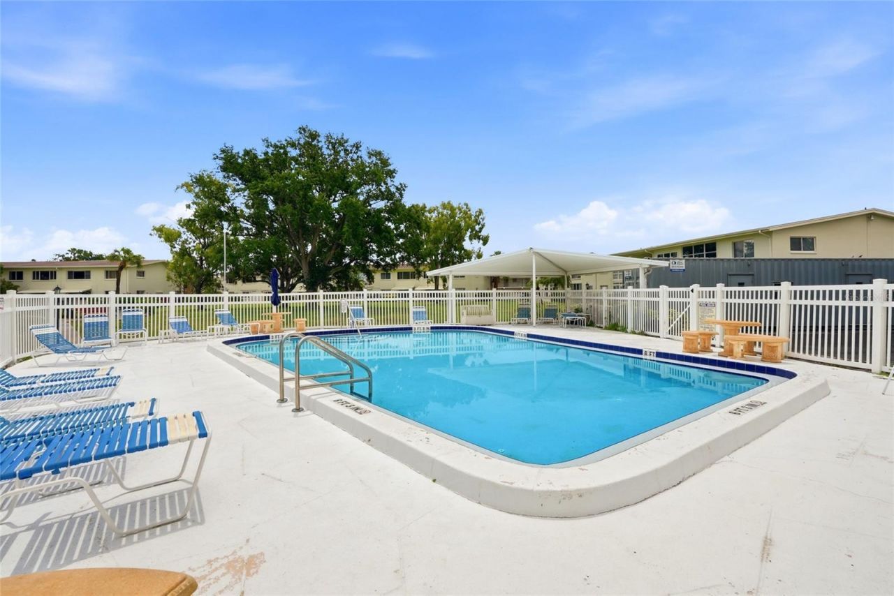 4570 Overlook Drive Ne, Unit 284, Saint Petersburg, FL 33703 Photo