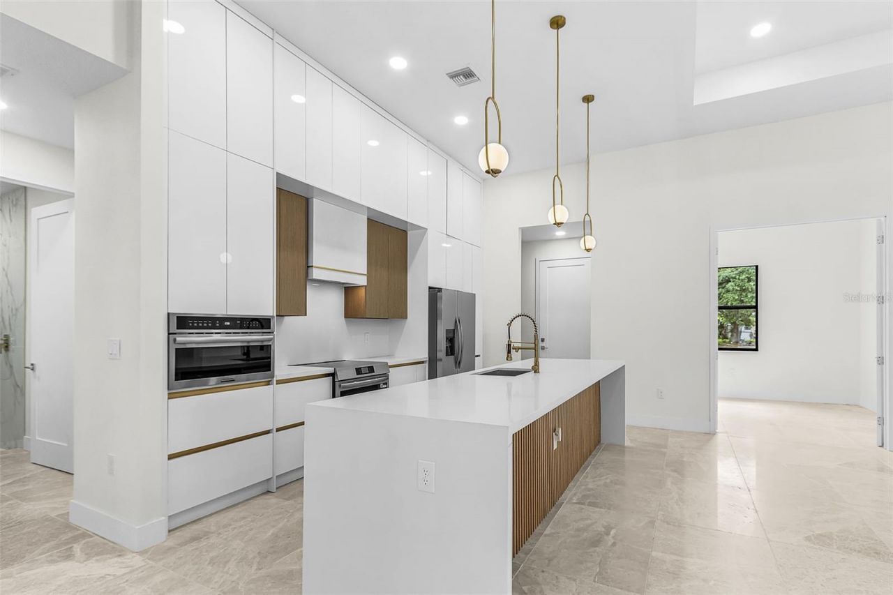 571 Presque Isle Drive, Port Charlotte, FL 33954 Photo