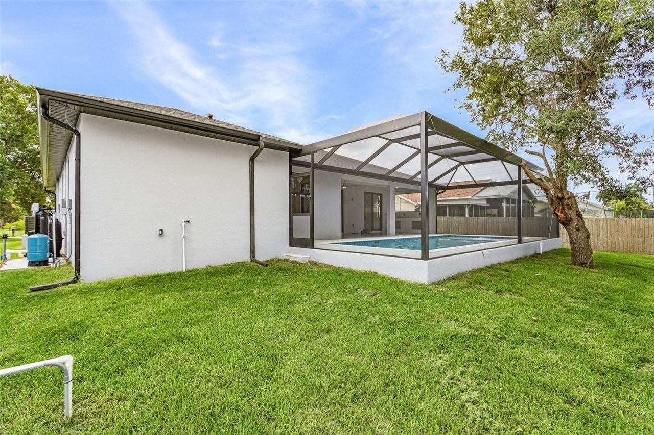571 Presque Isle Drive, Port Charlotte, FL 33954 Photo