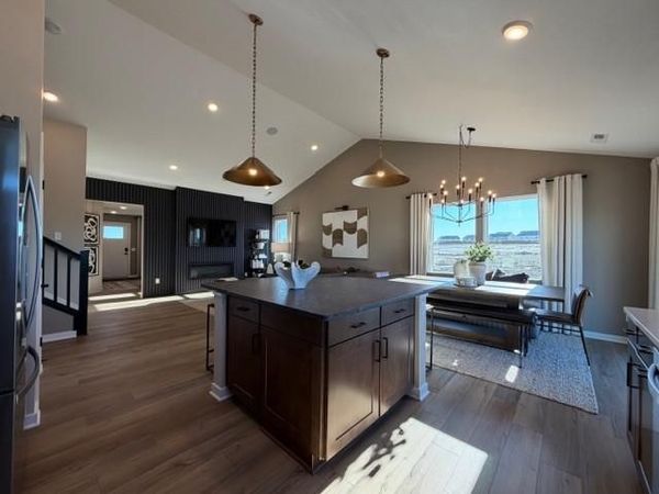 1649 Lund Way , Shakopee, MN 55379