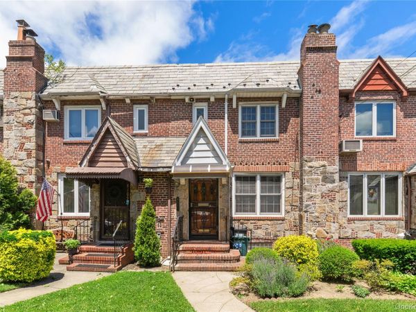 81-11 77th Avenue , Glendale, NY 11385