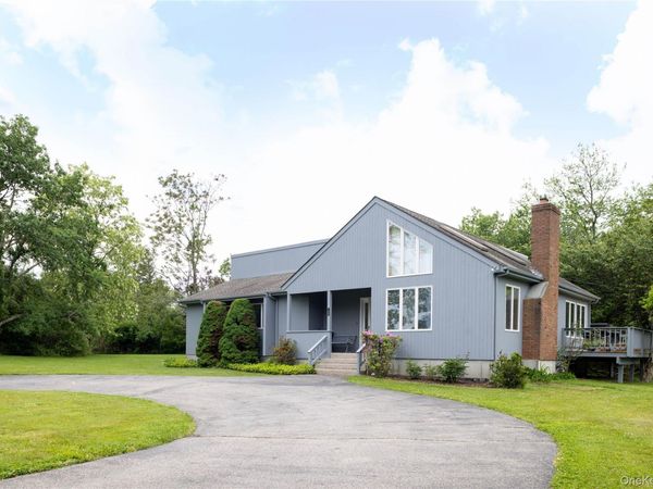 100 Bayberry Lane, Southold, NY 11971