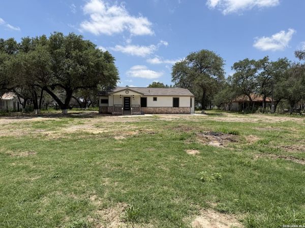 505 NOTTINGHAM DR, Poteet, TX 78065