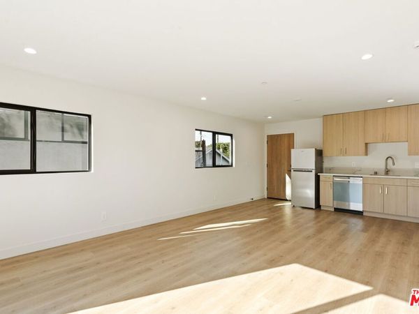 2923 Marsh Street, Unit 1/2, Los Angeles, CA 90039