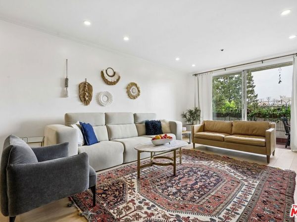 125 Montana Avenue, Unit 304, Santa Monica, CA 90403