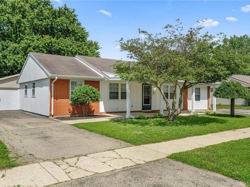 815 Plumwood Drive, New Carlisle, OH 45344 Photo 1