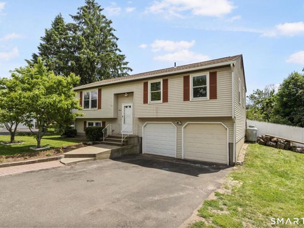 11 Costanzo, Hamden, CT 06518