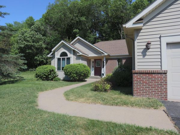 1825 Golf View Drive, River Falls, WI 54022