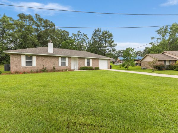 102 Pawnee, Hattiesburg, MS 39401