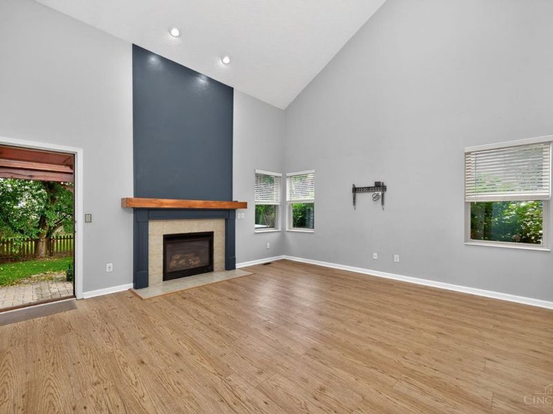 218 Heffron Circle, Hamilton Twp, OH 45039 Photo 16
