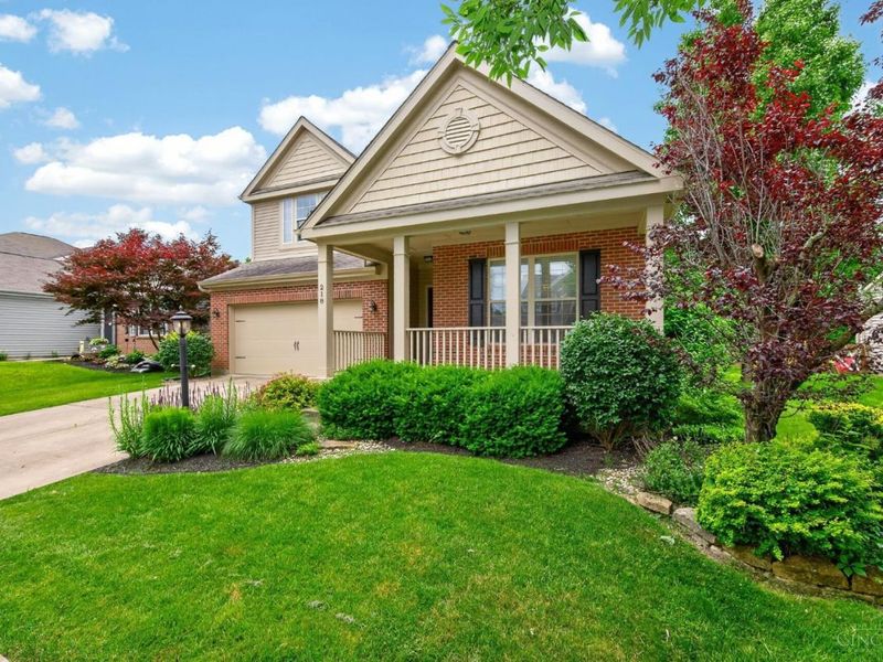 218 Heffron Circle, Hamilton Twp, OH 45039 Photo 3