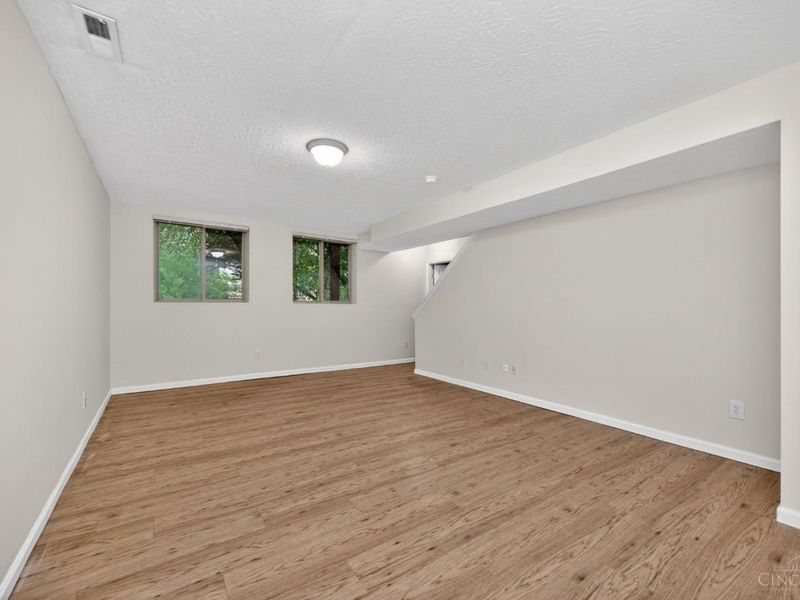 218 Heffron Circle, Hamilton Twp, OH 45039 Photo 39
