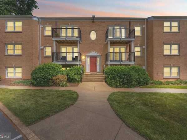 9485 FAIRFAX BOULEVARD , Unit 303, FAIRFAX, VA 22031