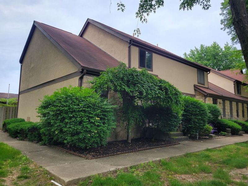 6353 Lennon Court , Unit A, Columbus, OH 43213 Photo 2