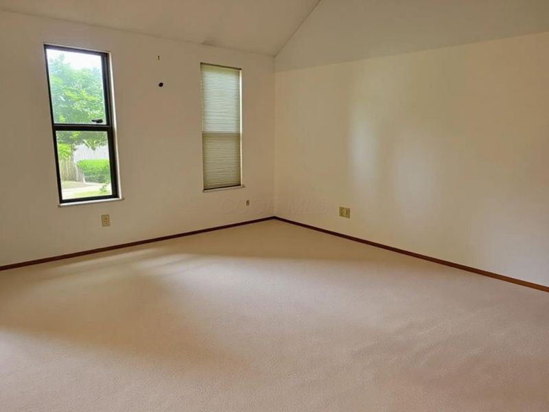 6353 Lennon Court , Unit A, Columbus, OH 43213 Photo 4
