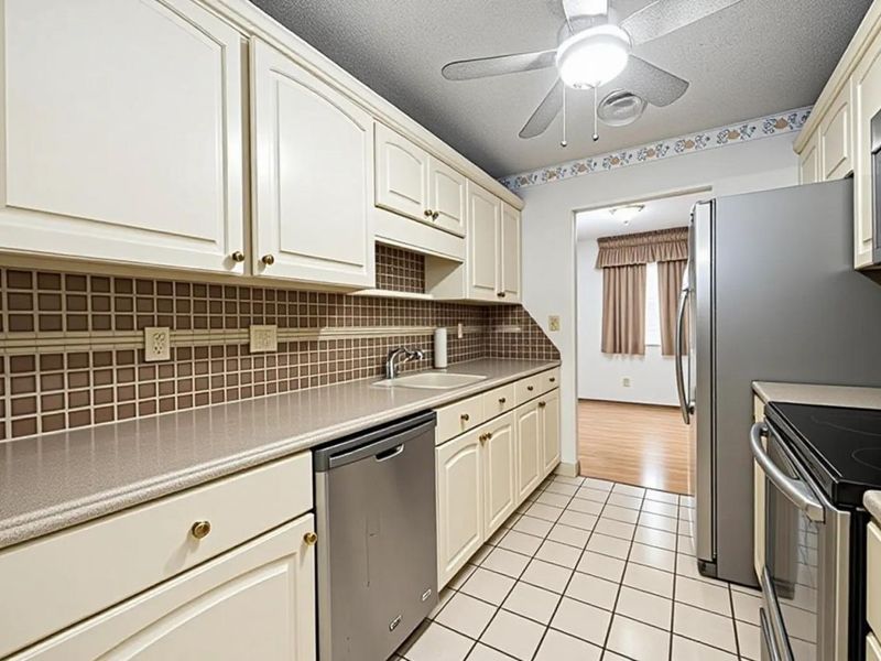 6353 Lennon Court , Unit A, Columbus, OH 43213 Photo 8